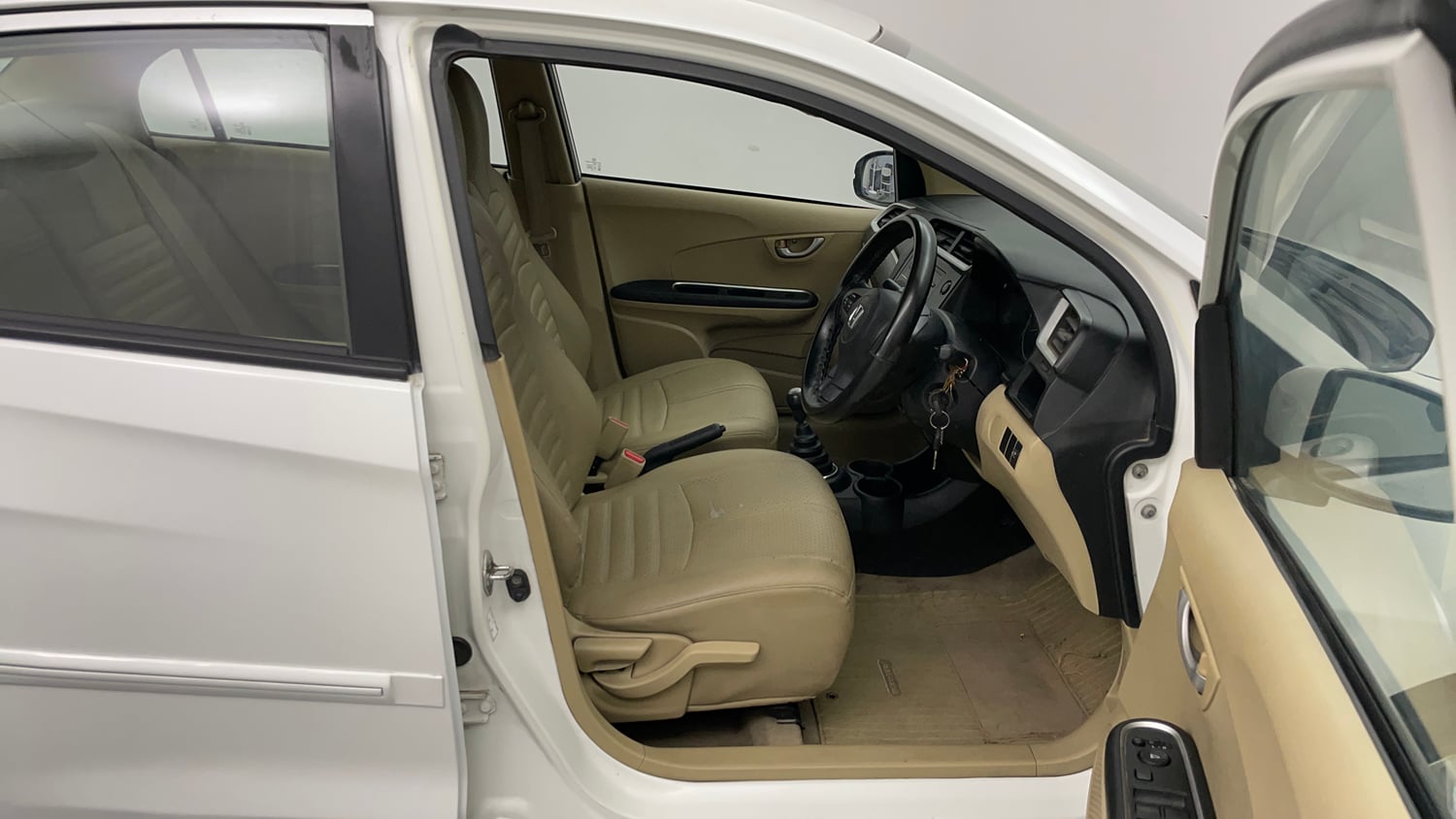 Used 2017 Honda Amaze 1.2 SX i-VTEC Petrol Manual interior RIGHT SIDE FRONT DOOR CABIN VIEW