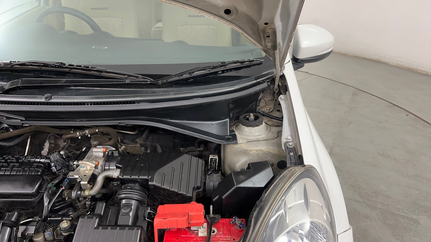 Used 2015 Honda Amaze 1.2 S i-VTEC Petrol Manual engine ENGINE LEFT SIDE HINGE & APRON VIEW