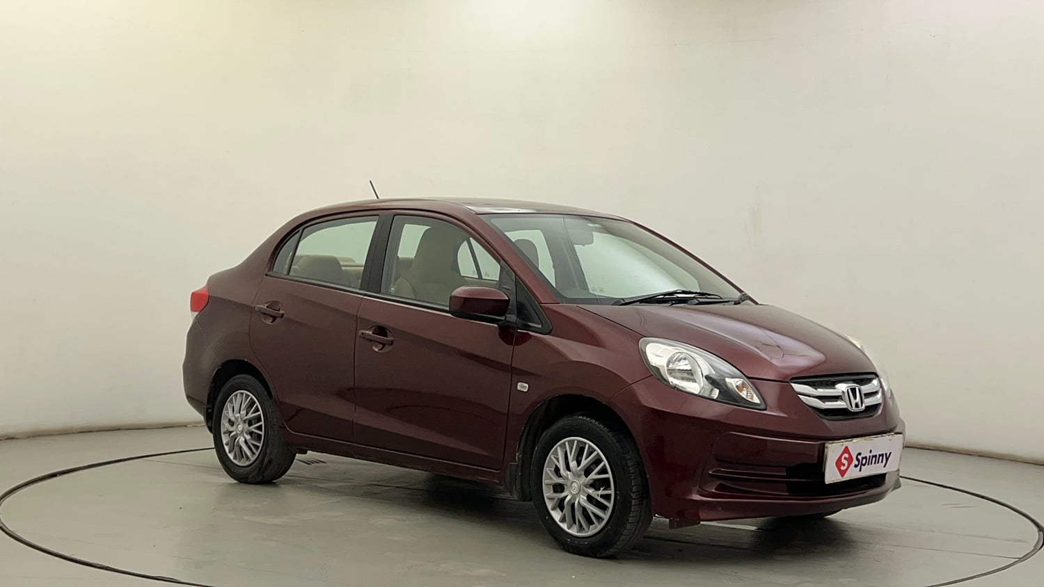 Used 2014 Honda Amaze 1.2 S i-VTEC Petrol Manual exterior RIGHT FRONT CORNER VIEW