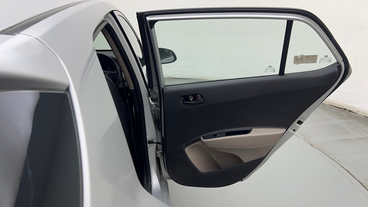 Used 2013 Hyundai Grand i10 Magna 1.2 Kappa VTVT Petrol Manual interior RIGHT REAR DOOR OPEN VIEW