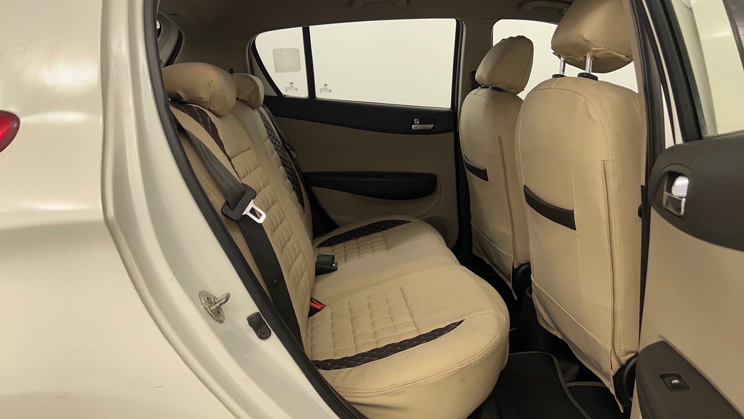 Used 2013 Hyundai i20 Asta 1.2 Petrol Manual interior RIGHT SIDE REAR DOOR CABIN VIEW