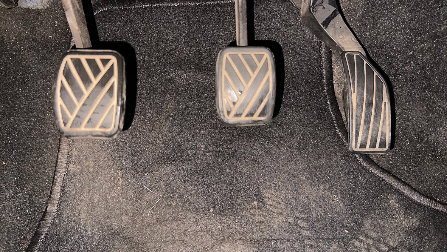 Used 2015 Maruti Suzuki Swift VXi Petrol Manual interior PEDALS VIEW