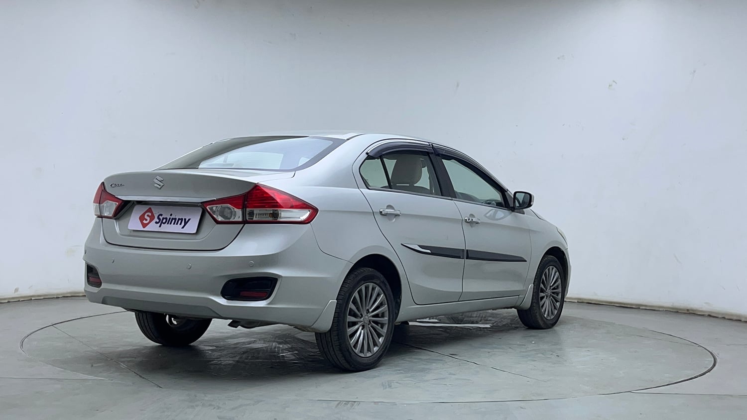 Used 2017 Maruti Suzuki Ciaz Alpha 1.4 AT Petrol Automatic exterior RIGHT REAR CORNER VIEW