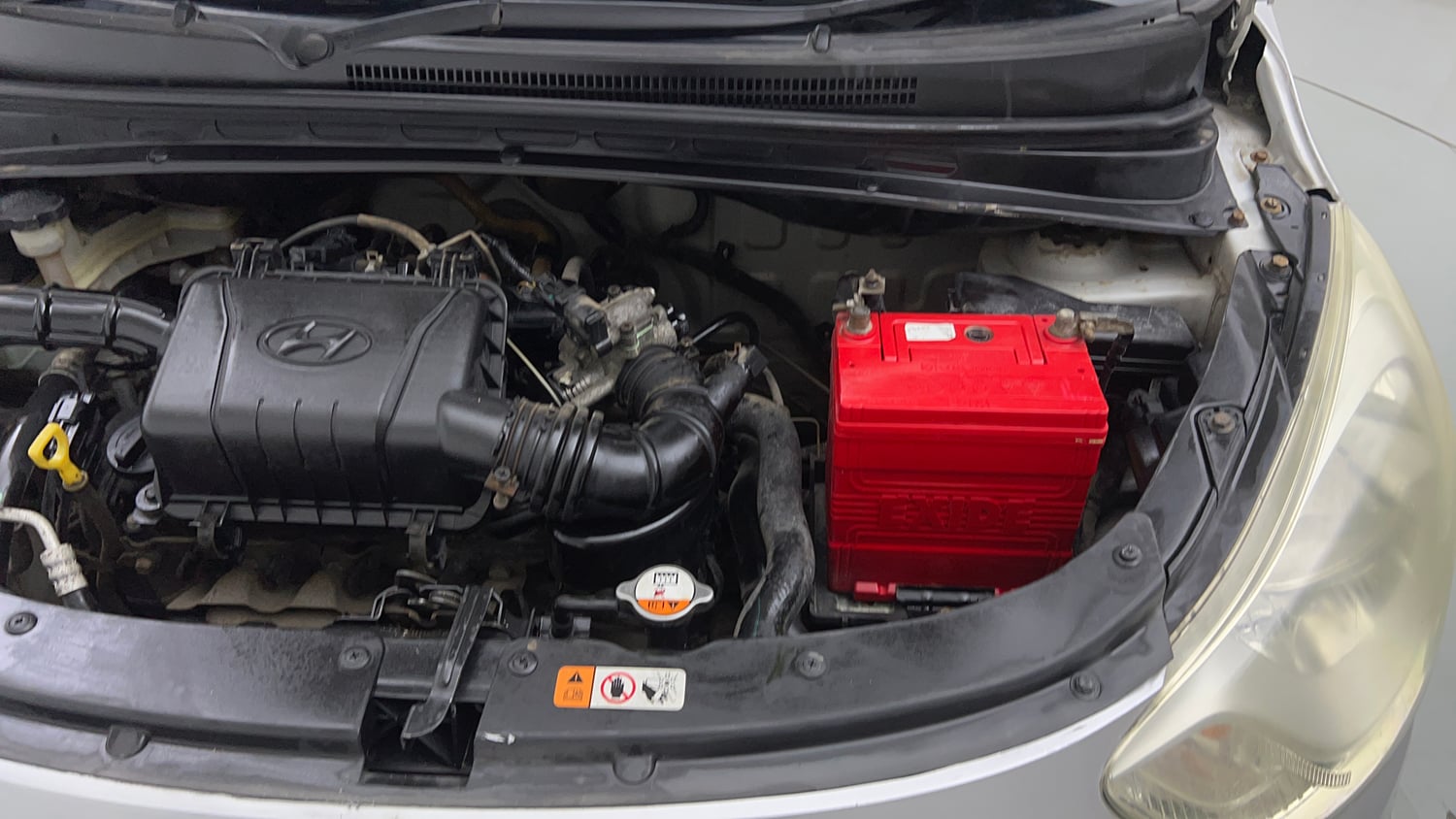 Used 2015 Hyundai i10 Magna 1.1 iRDE2 Petrol Manual engine ENGINE LEFT SIDE VIEW