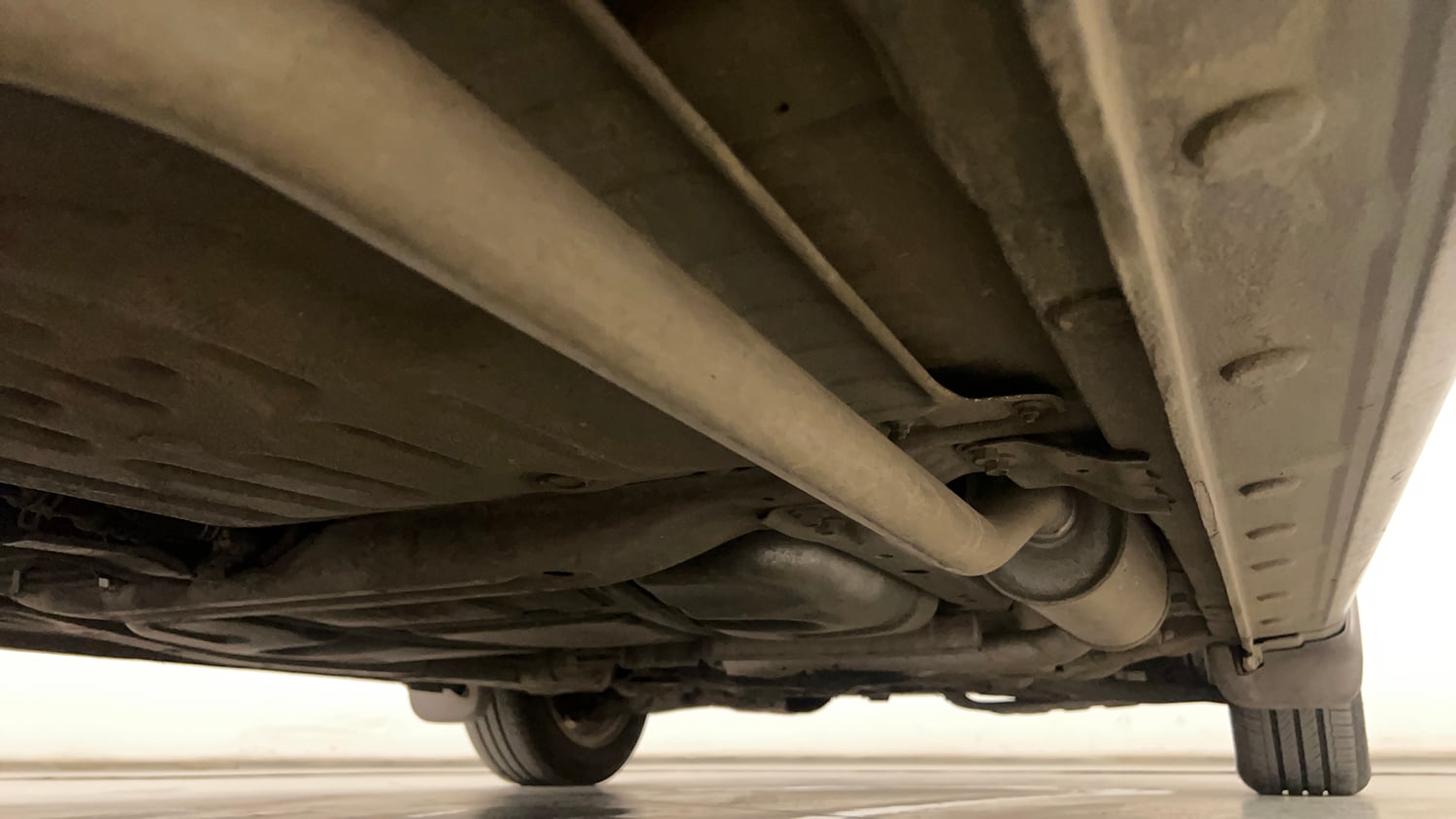 Used 2012 Honda City 1.5 V MT Petrol Manual extra REAR RIGHT UNDERBODY VIEW