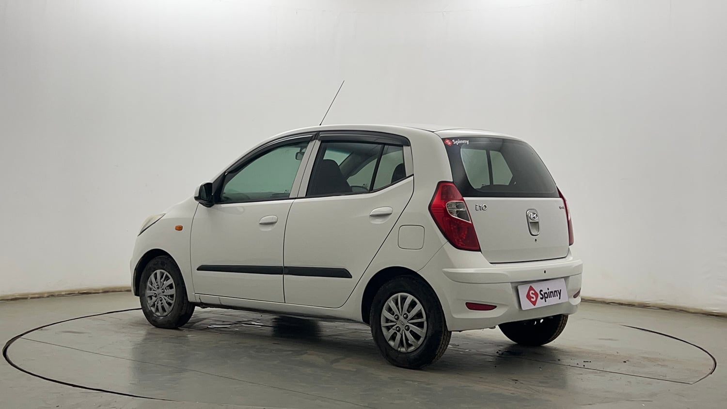 Used 2014 Hyundai i10 Sportz 1.1 iRDE2 Petrol Manual exterior LEFT REAR CORNER VIEW