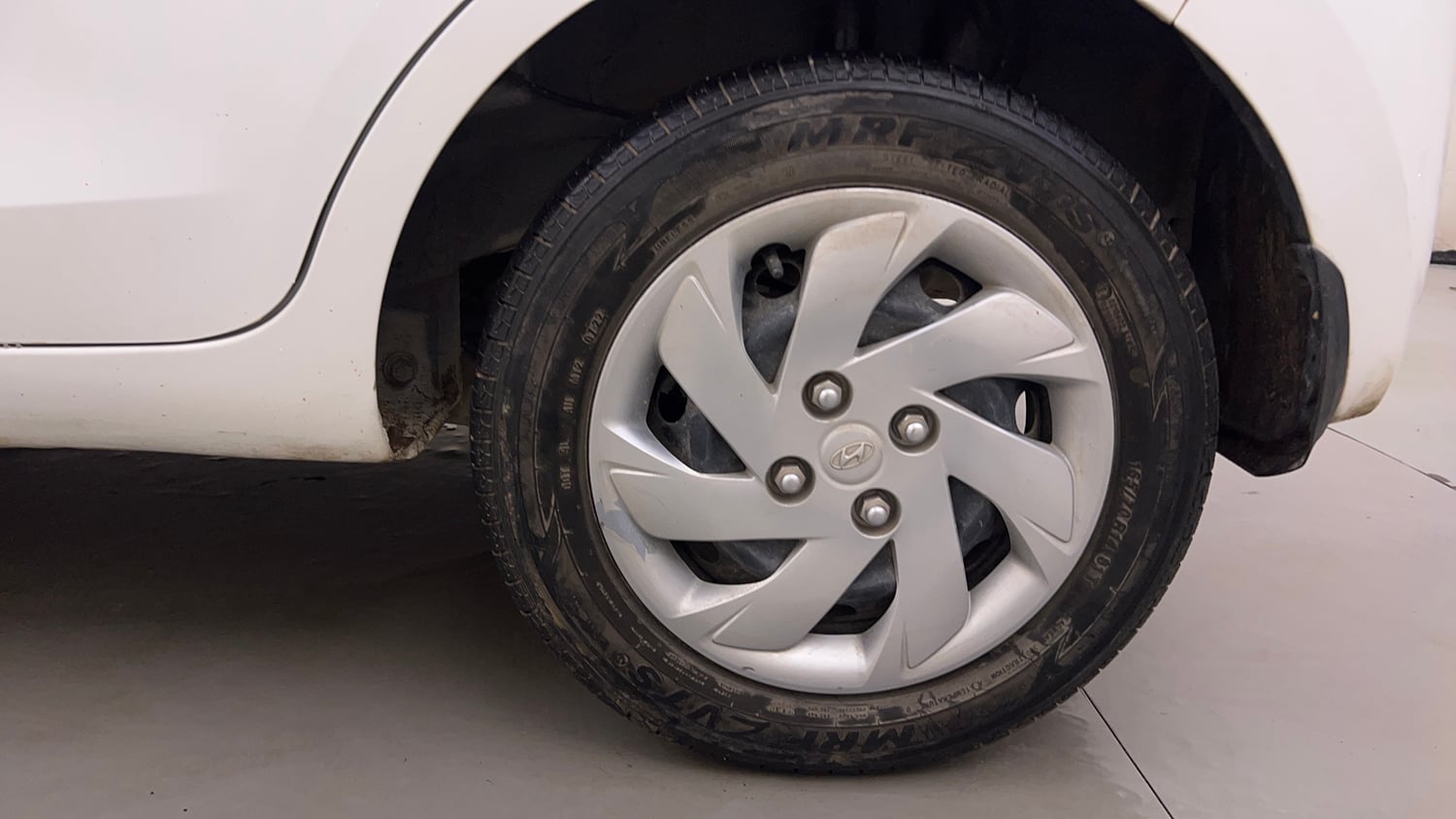 Used 2022 Hyundai Santro Sportz Petrol Manual tyres LEFT REAR TYRE RIM VIEW