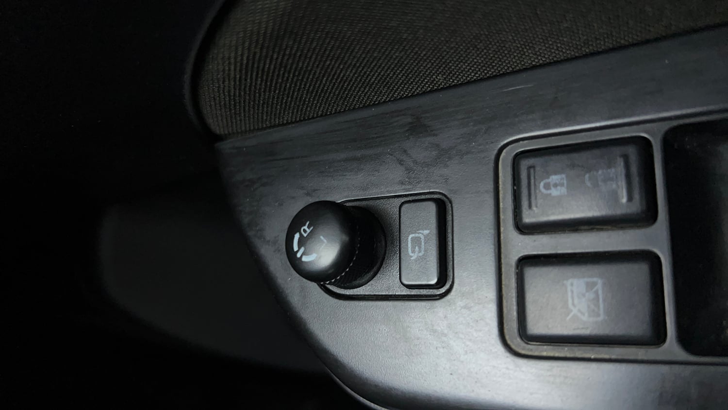Used 2015 Maruti Suzuki Swift VXi Petrol Manual top_features Adjustable ORVM