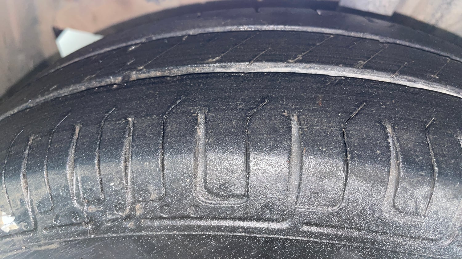 Used 2016 Datsun Redi-GO T (O) Petrol Manual tyres LEFT FRONT TYRE TREAD VIEW