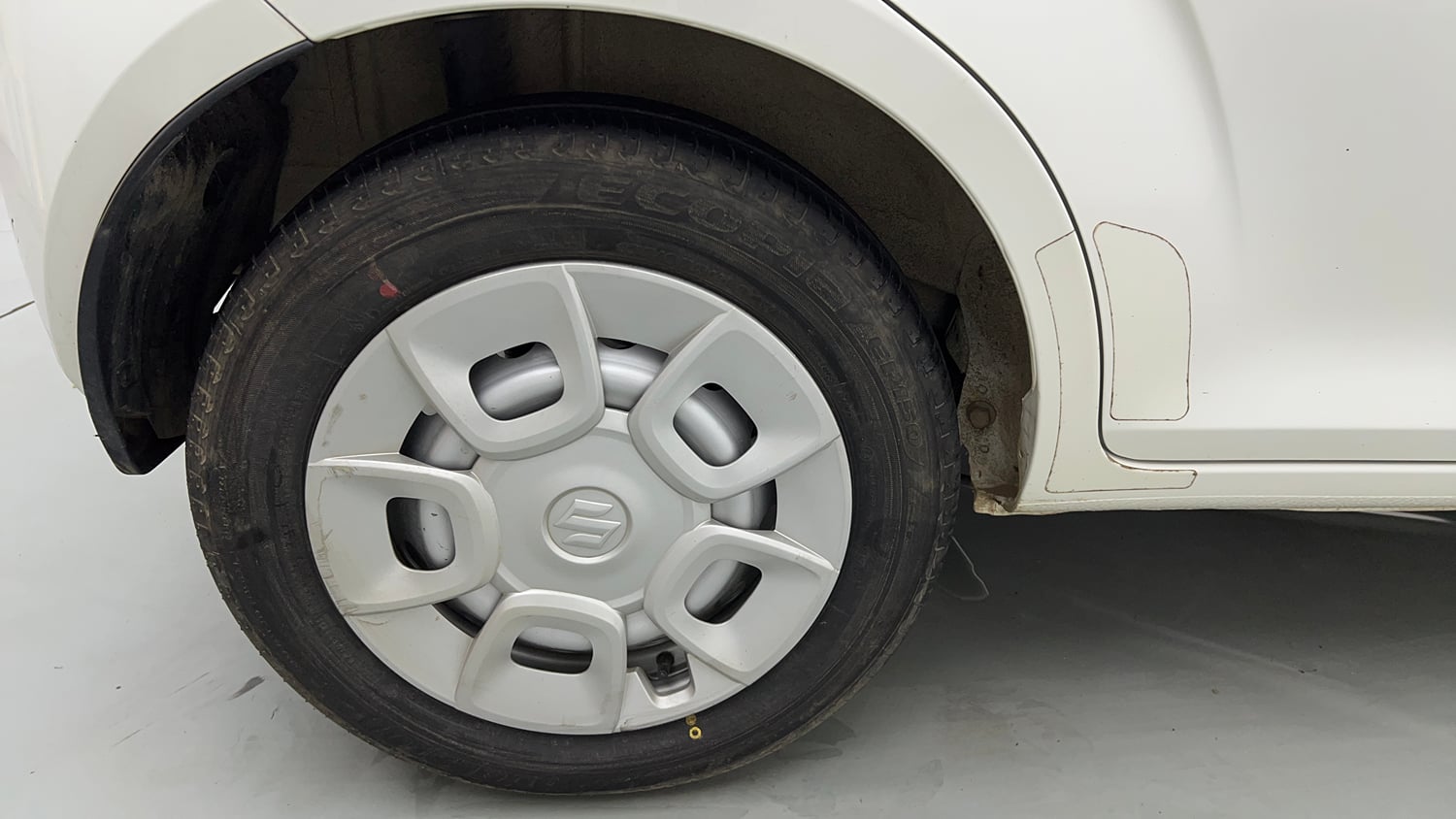 Used 2024 Maruti Suzuki Ignis Sigma 1.2 MT Petrol Manual tyres RIGHT REAR TYRE RIM VIEW