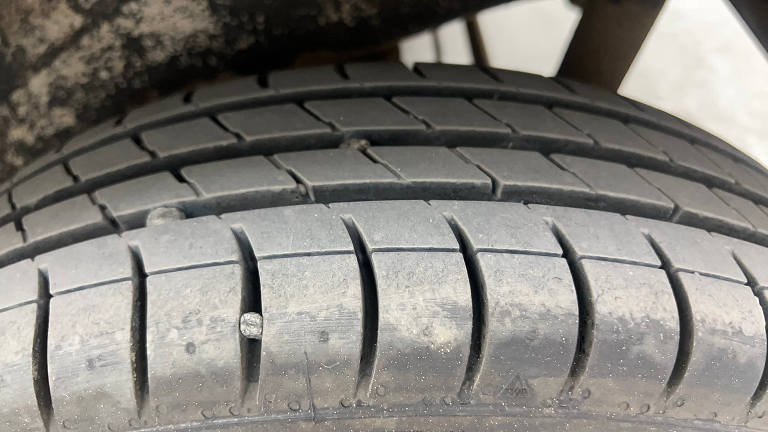 Used 2014 Maruti Suzuki Wagon R VXI Petrol Manual tyres LEFT REAR TYRE TREAD VIEW