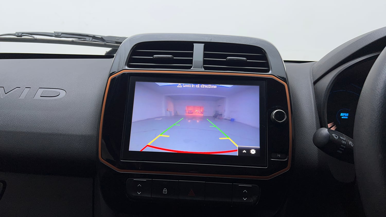 Used 2021 Renault Kwid CLIMBER 1.0 AMT Opt Petrol Automatic top_features Rear camera