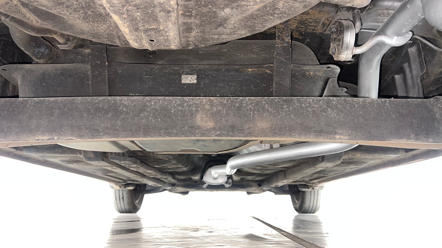 Used 2019 Hyundai Grand i10 Sportz 1.2 Kappa VTVT Petrol Manual extra REAR UNDERBODY VIEW (TAKEN FROM REAR)