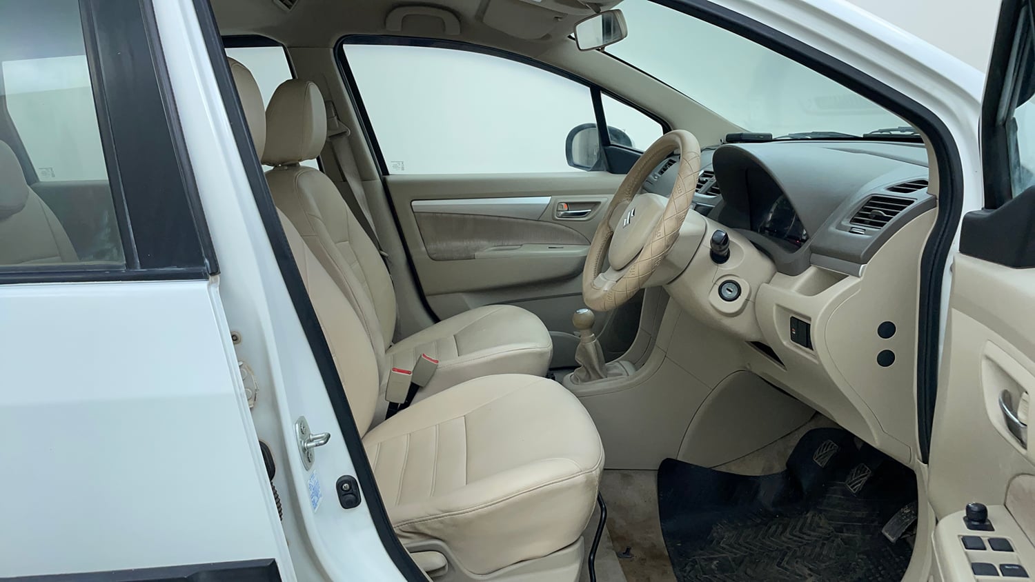 Used 2013 Maruti Suzuki Ertiga Vxi Petrol Manual interior RIGHT SIDE FRONT DOOR CABIN VIEW