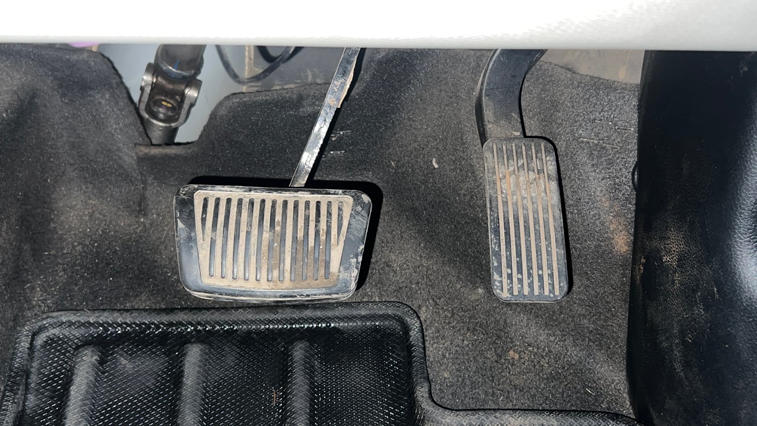 Used 2023 Kia Seltos HTX 1.5 Diesel AT Diesel Automatic interior PEDALS VIEW