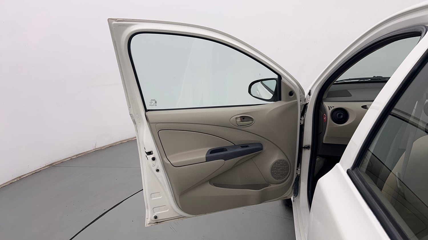Used 2015 Toyota Etios Liva G Petrol Manual interior LEFT FRONT DOOR OPEN VIEW