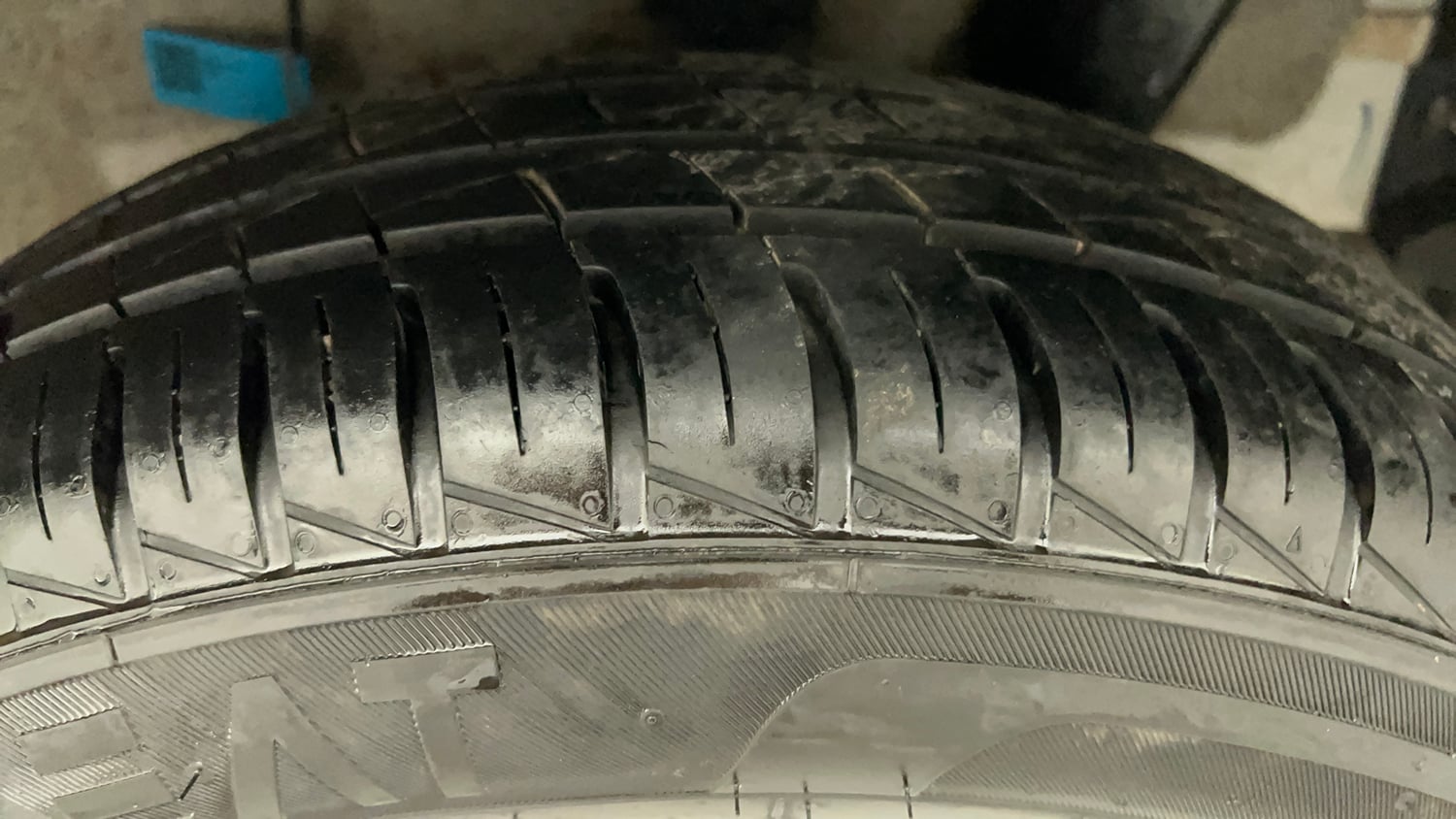Used 2025 Hyundai Grand i10 Nios Magna 1.2 Kappa Petrol Manual tyres LEFT REAR TYRE TREAD VIEW
