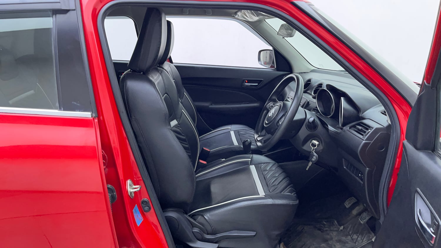 Used 2019 Maruti Suzuki Swift VXi Petrol Manual interior RIGHT SIDE FRONT DOOR CABIN VIEW