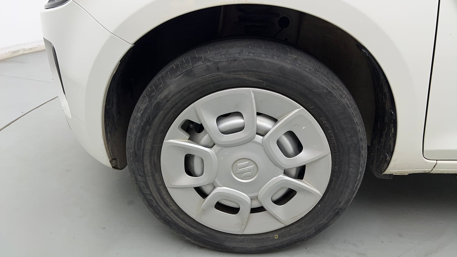 Used 2024 Maruti Suzuki Ignis Sigma 1.2 MT Petrol Manual tyres LEFT FRONT TYRE RIM VIEW