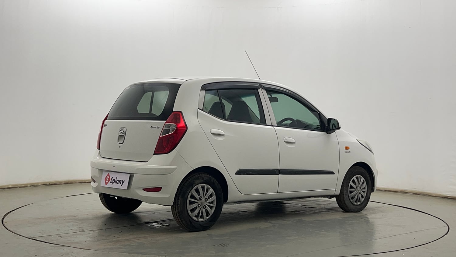 Used 2014 Hyundai i10 Sportz 1.1 iRDE2 Petrol Manual exterior RIGHT REAR CORNER VIEW