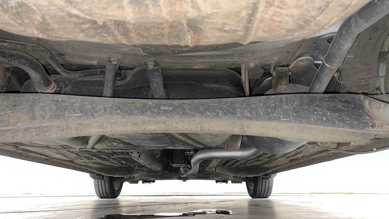 Used 2019 Honda Amaze 1.2 VX CVT Petrol Petrol Automatic extra REAR UNDERBODY VIEW (TAKEN FROM REAR)