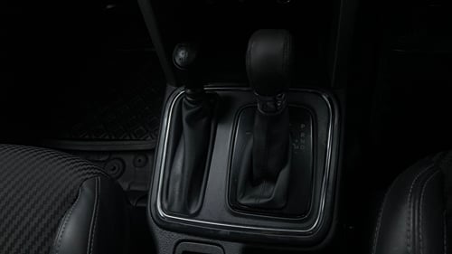 Used 2020 mahindra Thar LX Hard Top Petrol AT 4WD Petrol Automatic interior GEAR  KNOB VIEW