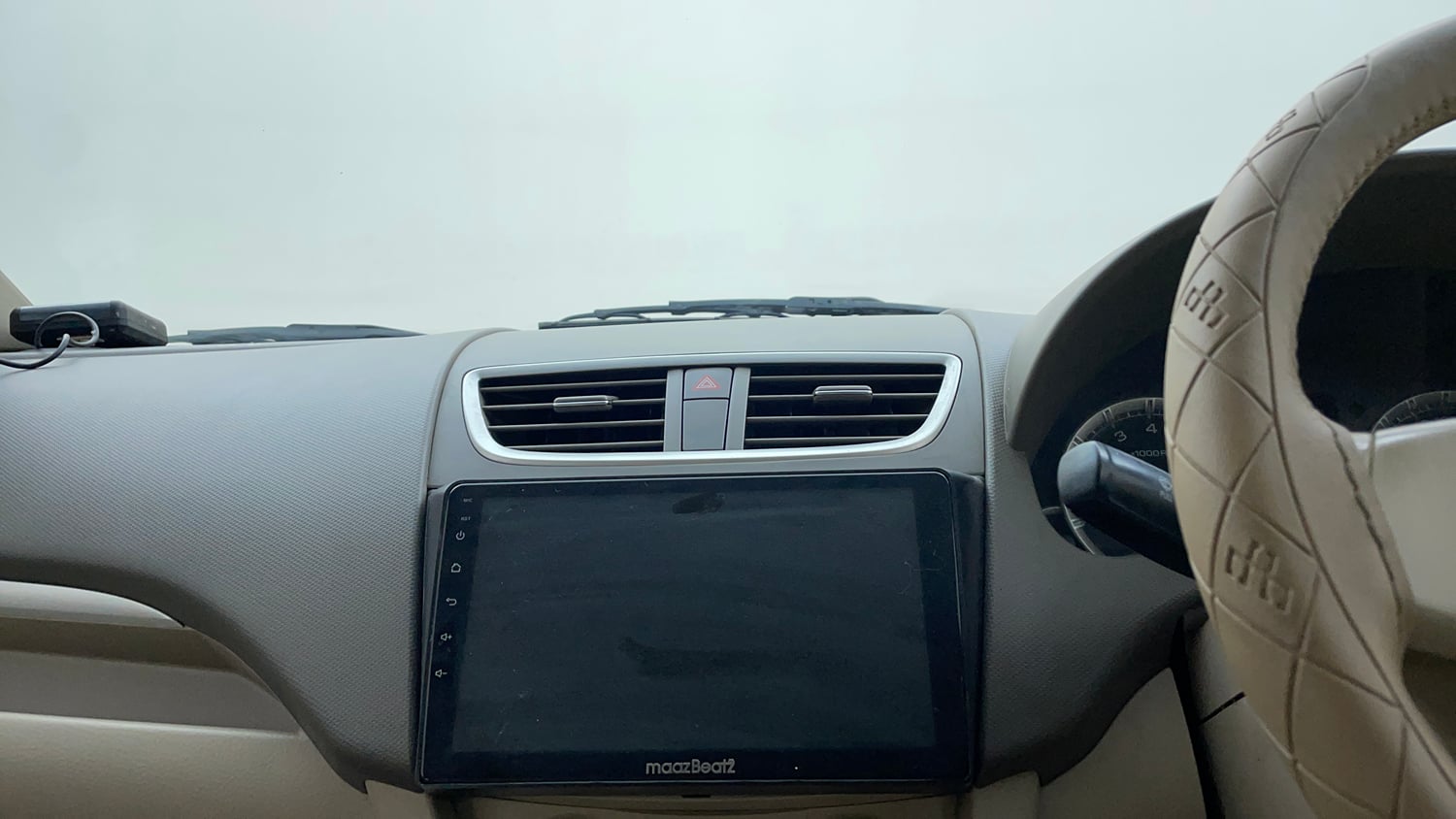 Used 2013 Maruti Suzuki Ertiga Vxi Petrol Manual top_features Integrated (in-dash) music system
