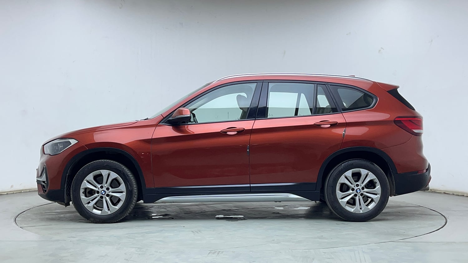 Used 2021 BMW X1 sDrive20i xLine Petrol Automatic exterior LEFT SIDE VIEW