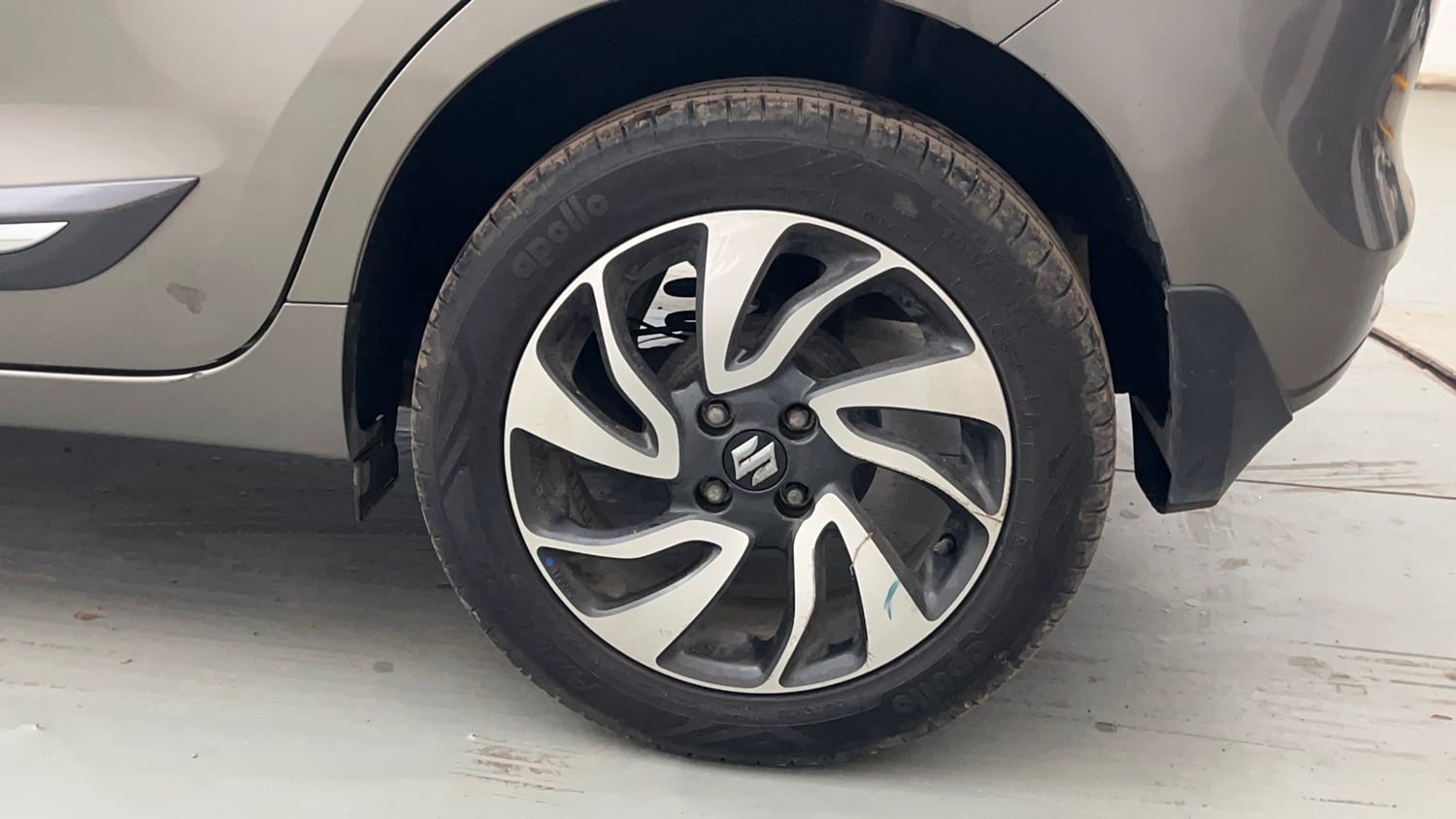 Used 2020 Maruti Suzuki Baleno Alpha Automatic Petrol Automatic tyres LEFT REAR TYRE RIM VIEW