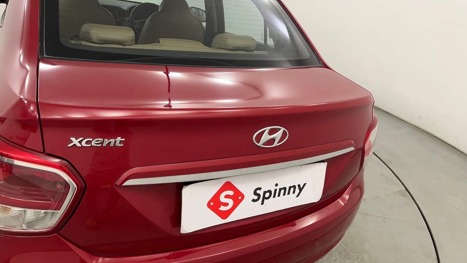 Used 2014 Hyundai Xcent S 1.2 Petrol Manual dents MINOR SCRATCH