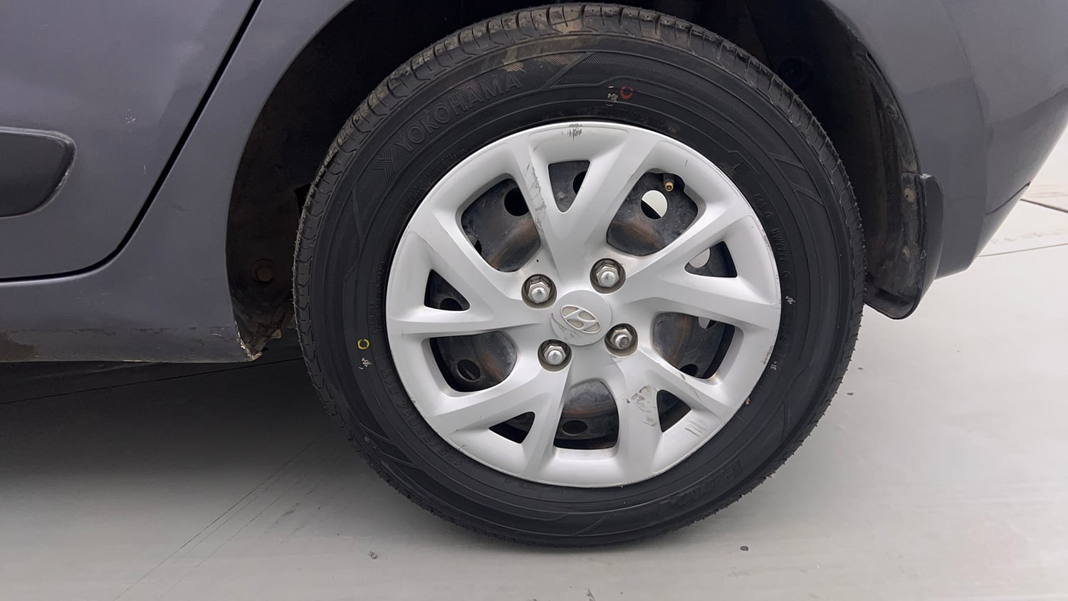 Used 2019 Hyundai Grand i10 Sportz 1.2 Kappa VTVT Petrol Manual tyres LEFT REAR TYRE RIM VIEW
