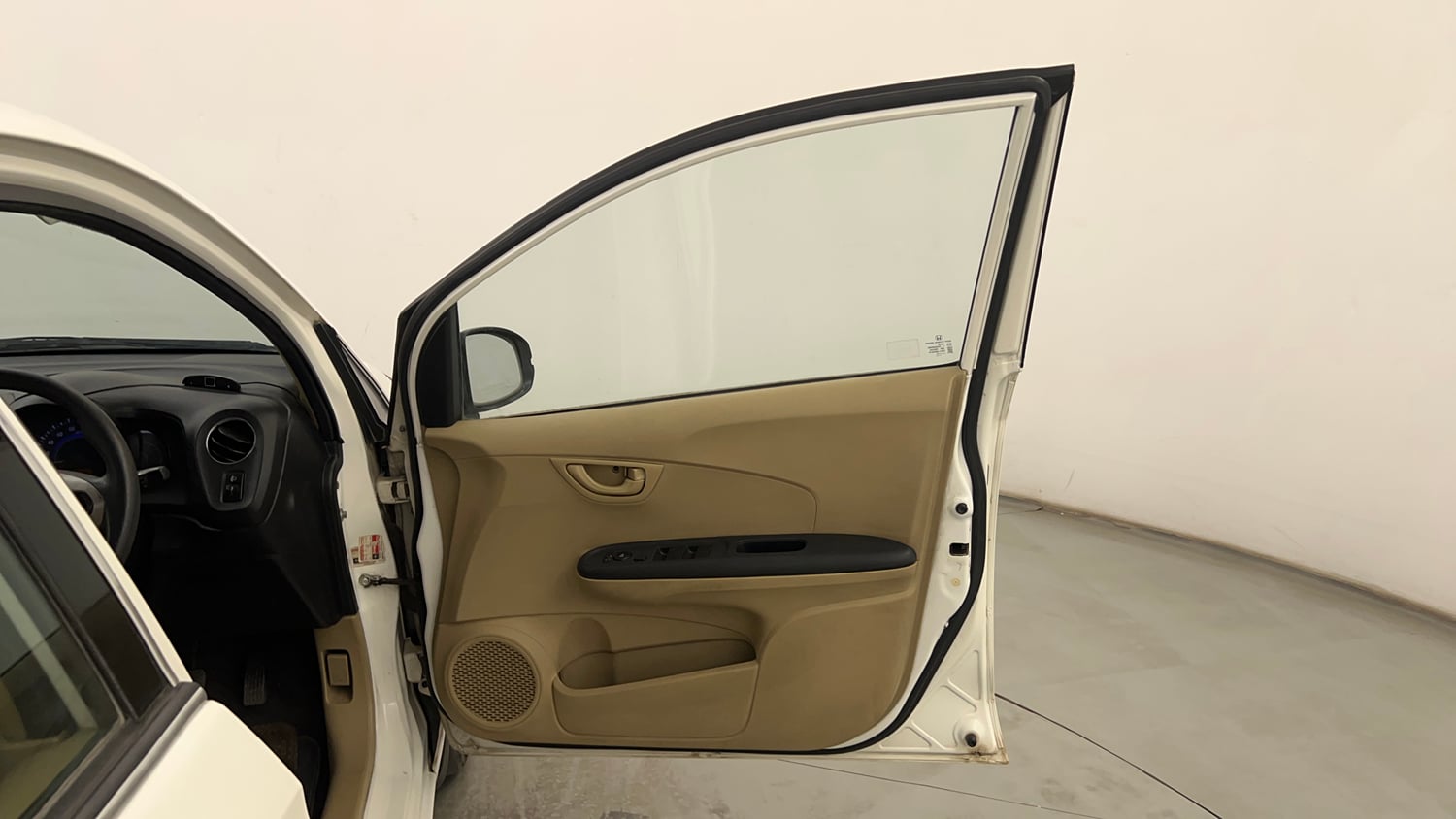 Used 2016 Honda Amaze 1.5 S i-DTEC Diesel Manual interior RIGHT FRONT DOOR OPEN VIEW