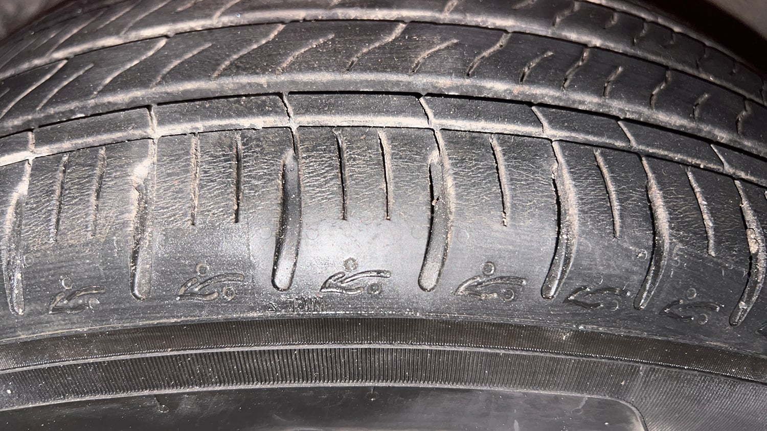 Used 2024 Hyundai Grand i10 Nios Asta 1.2 Kappa Petrol Manual tyres LEFT FRONT TYRE TREAD VIEW
