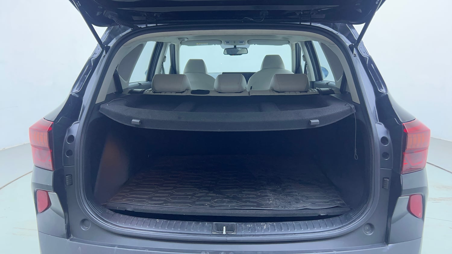 Used 2023 Kia Seltos HTX 1.5 Diesel AT Diesel Automatic interior DICKY INSIDE VIEW