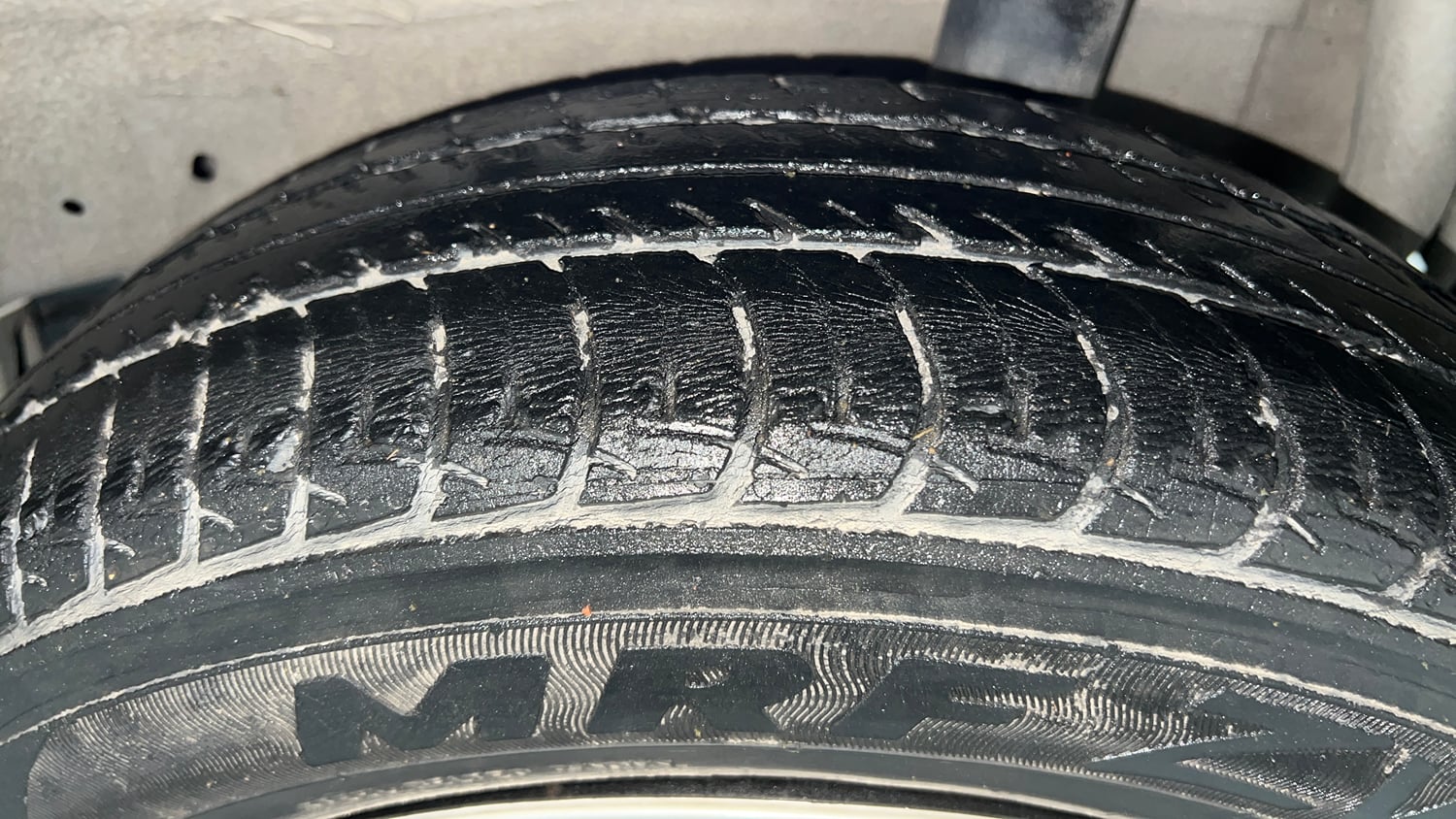 Used 2014 Maruti Suzuki Celerio VXi AMT Petrol Automatic tyres LEFT REAR TYRE TREAD VIEW