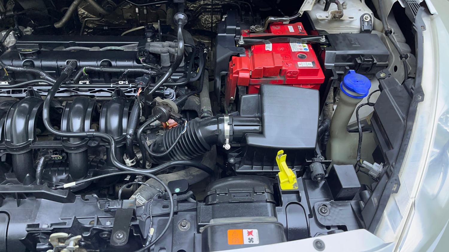 Used 2017 Ford Figo Aspire Titanium 1.2 Ti-VCT Petrol Manual engine ENGINE LEFT SIDE VIEW