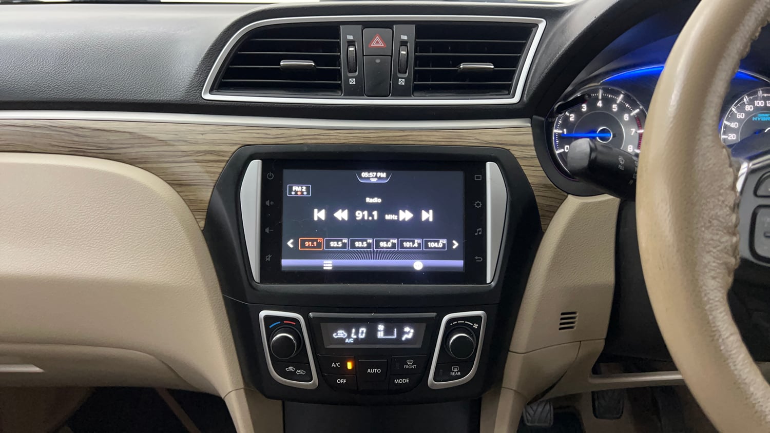 Used 2022 Maruti Suzuki Ciaz Zeta 1.5 Petrol Manual interior MUSIC SYSTEM & AC CONTROL VIEW
