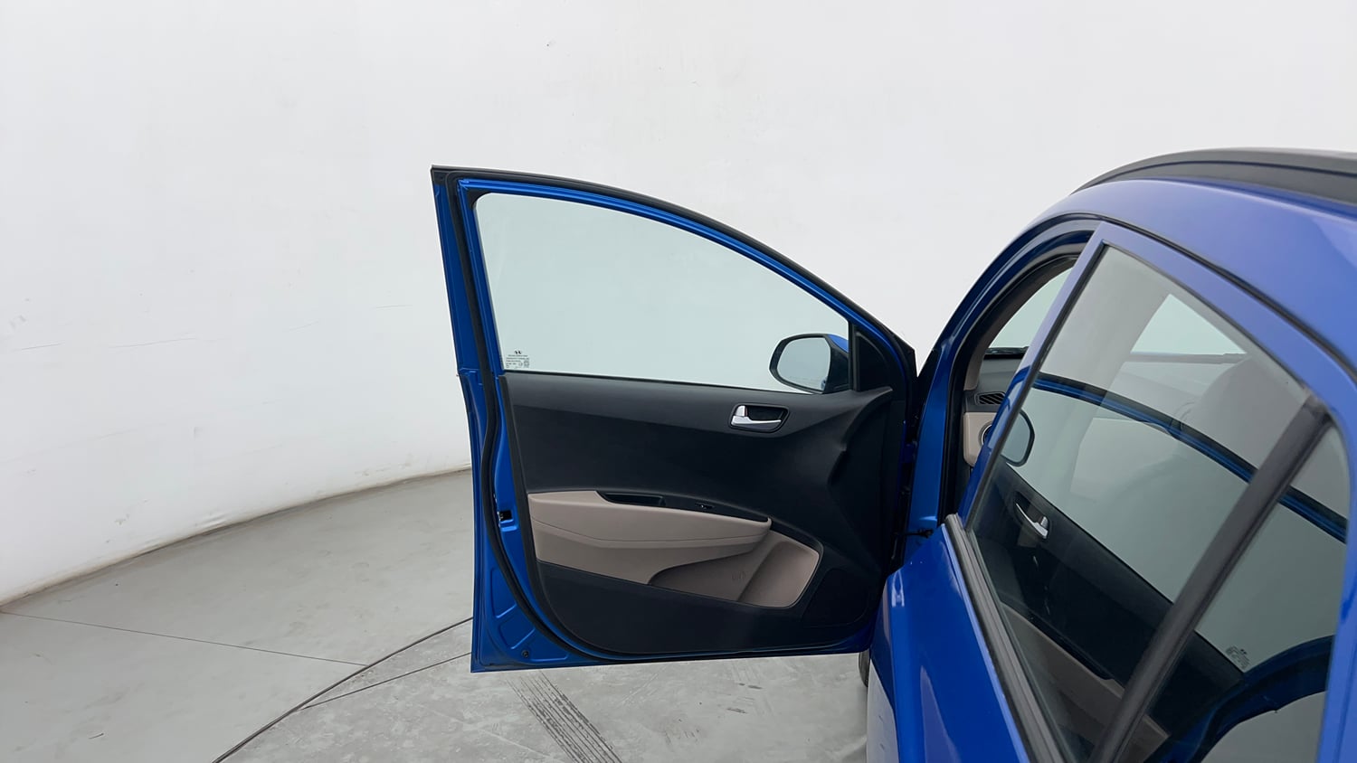 Used 2019 Hyundai Grand i10 Sportz 1.2 Kappa VTVT Petrol Manual interior LEFT FRONT DOOR OPEN VIEW