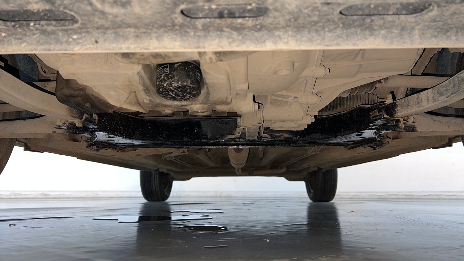 Used 2022 Nissan Magnite XE Petrol Manual extra FRONT LEFT UNDERBODY VIEW