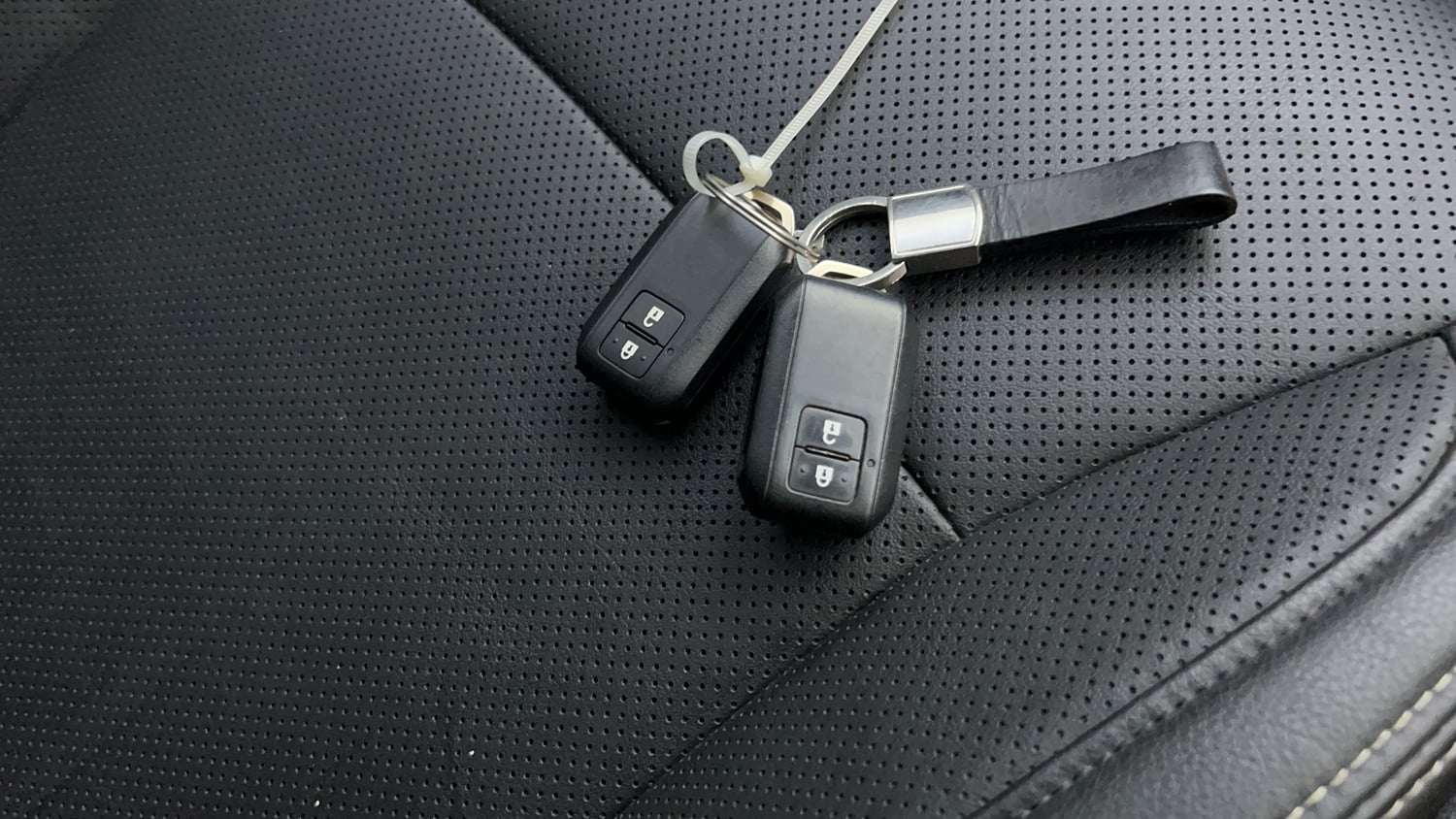 Used 2023 Maruti Suzuki XL6 Alpha MT Petrol Petrol Manual extra CAR KEY VIEW