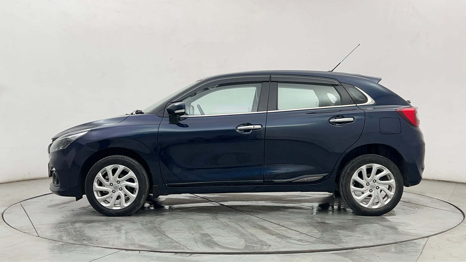 Used 2023 Maruti Suzuki Baleno Zeta AGS Petrol Automatic exterior LEFT SIDE VIEW