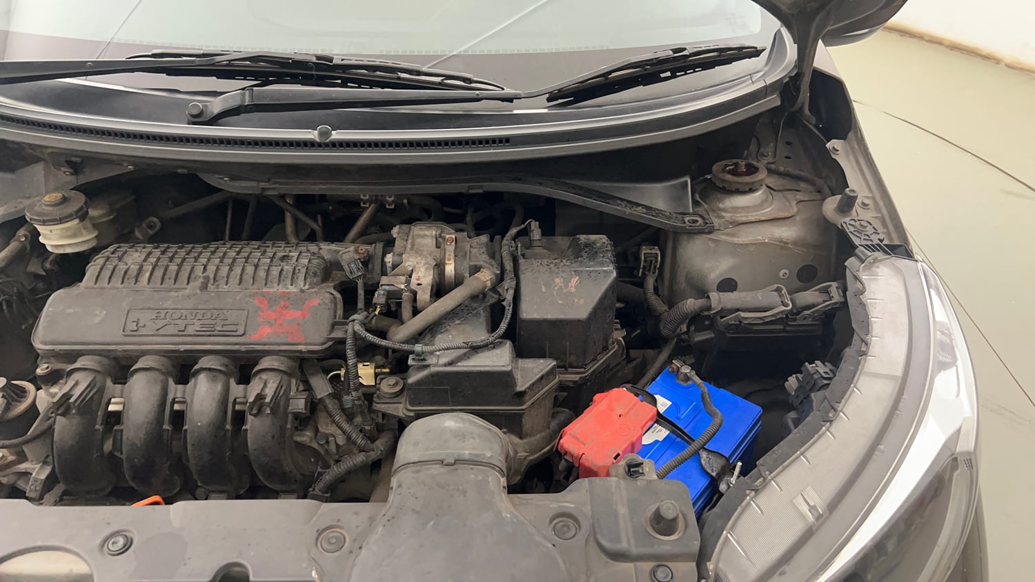 Used 2017 Honda BR-V V CVT Petrol Petrol Automatic engine ENGINE LEFT SIDE VIEW