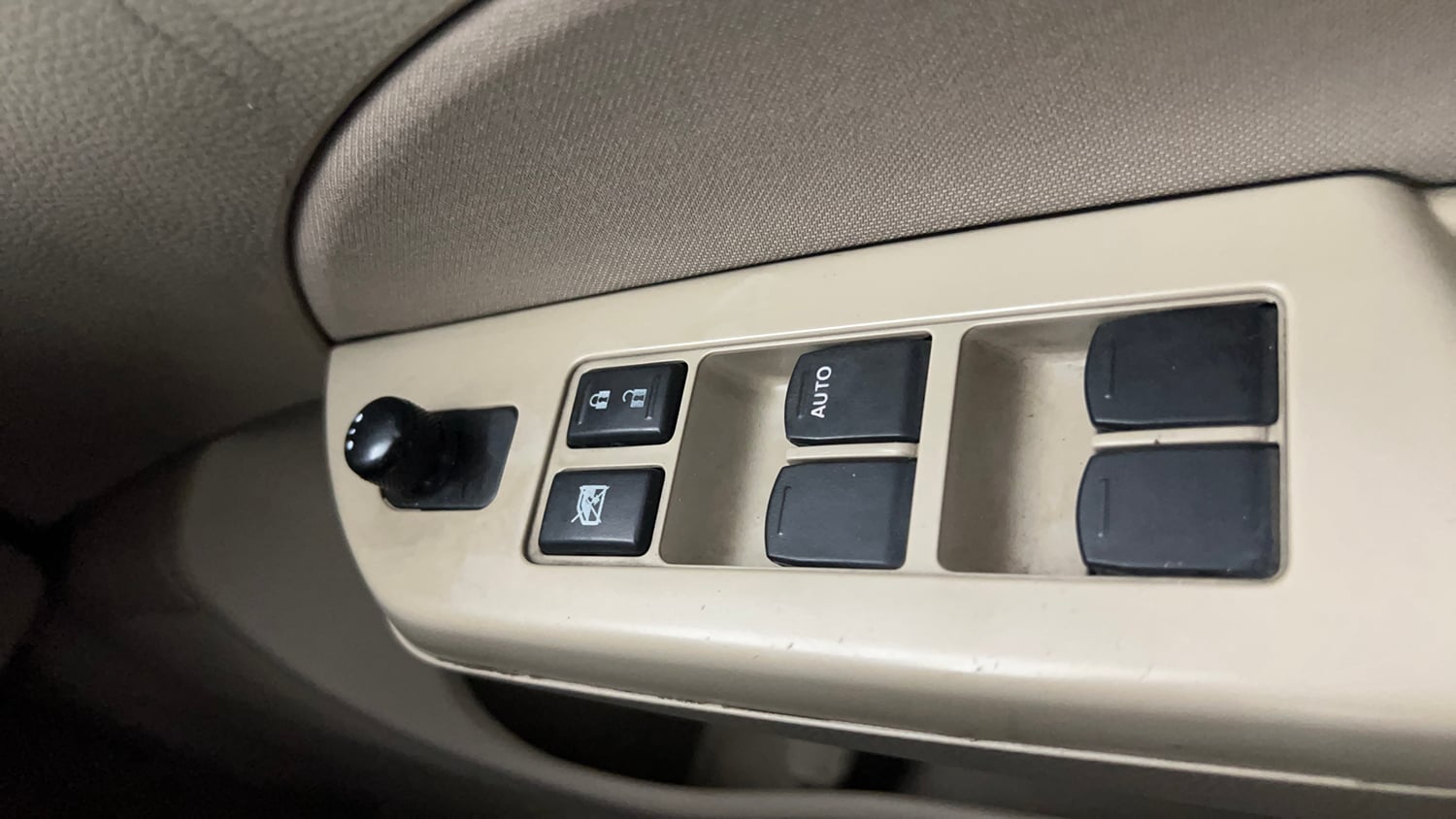 Used 2012 Maruti Suzuki Swift Dzire VXI Petrol Manual top_features Adjustable ORVM