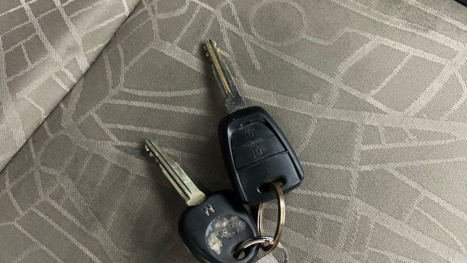 Used 2019 Hyundai Grand i10 Sportz 1.2 Kappa VTVT Petrol Manual extra CAR KEY VIEW