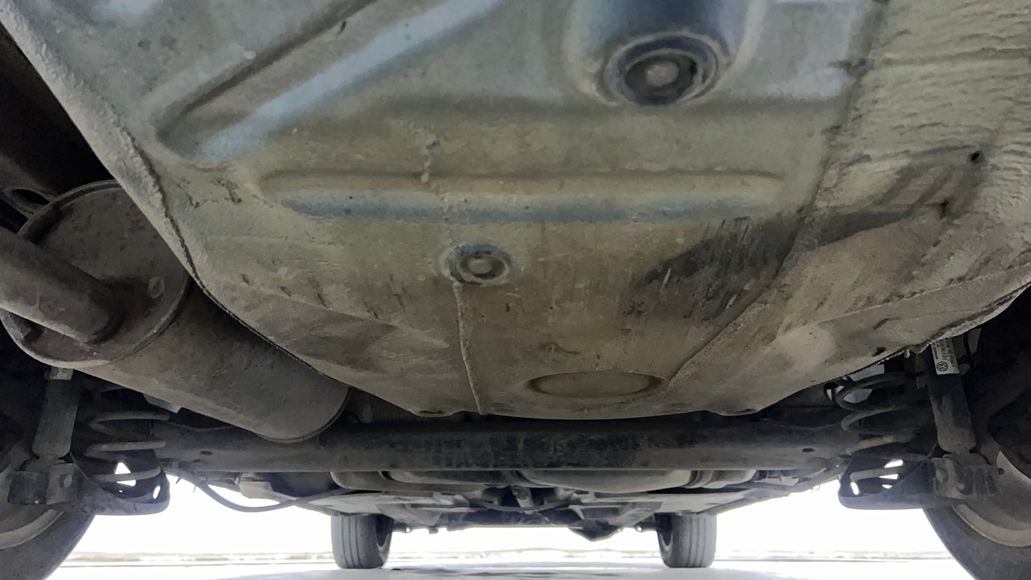 Used 2015 Volkswagen Vento Highline Diesel Diesel Manual extra REAR UNDERBODY VIEW (TAKEN FROM REAR)