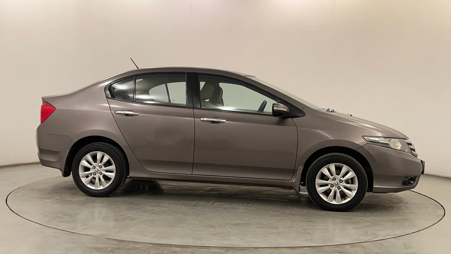 Used 2012 Honda City 1.5 V MT Petrol Manual exterior RIGHT SIDE VIEW