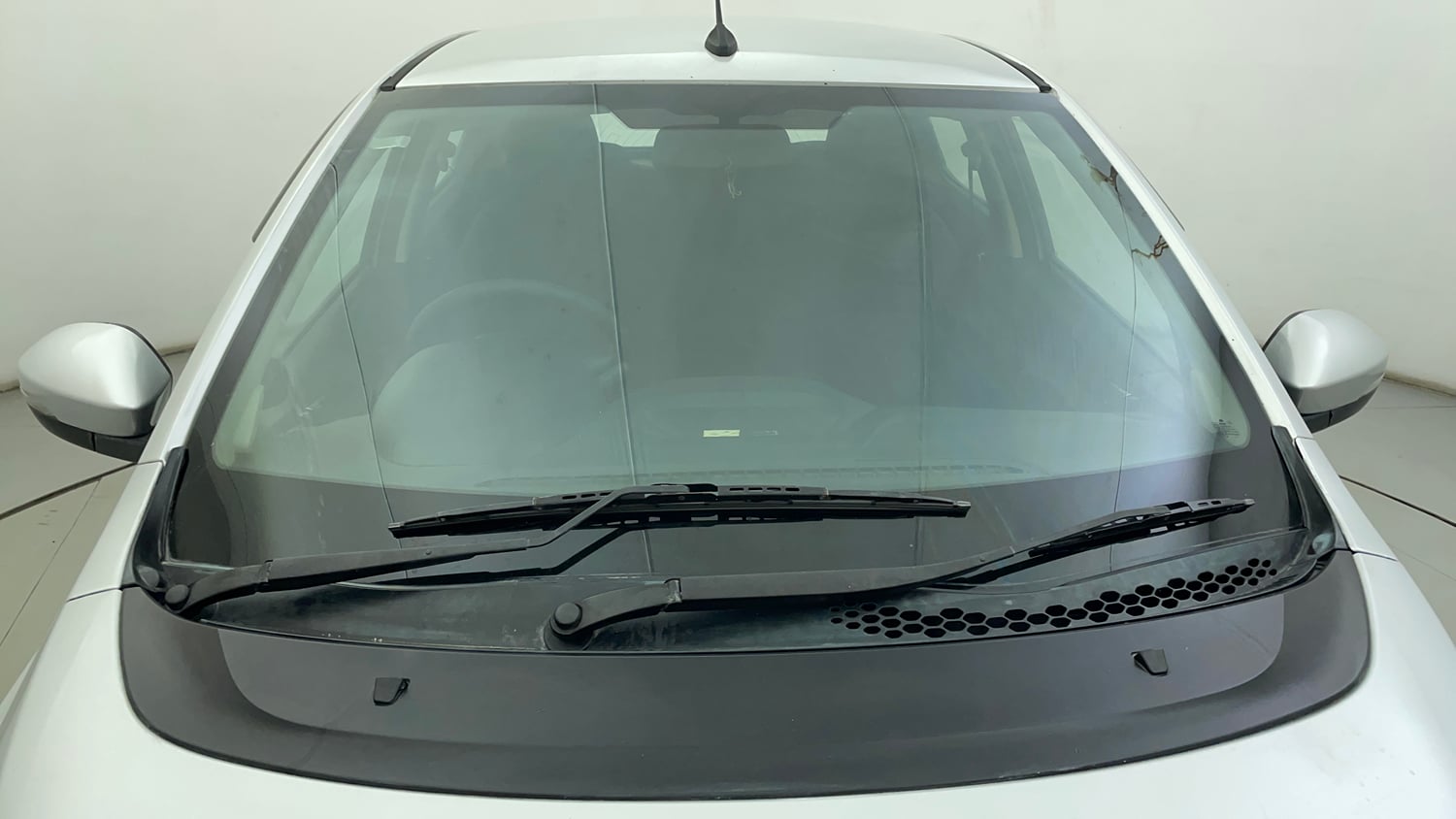 Used 2018 Tata Tiago Revotron XZ Petrol Manual exterior FRONT WINDSHIELD VIEW
