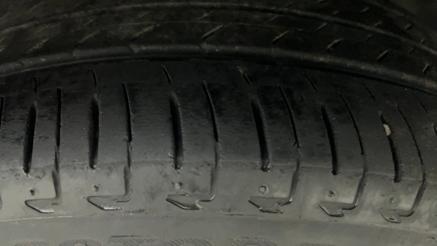 Used 2023 Honda City VX Petrol MT Petrol Manual tyres RIGHT FRONT TYRE TREAD VIEW