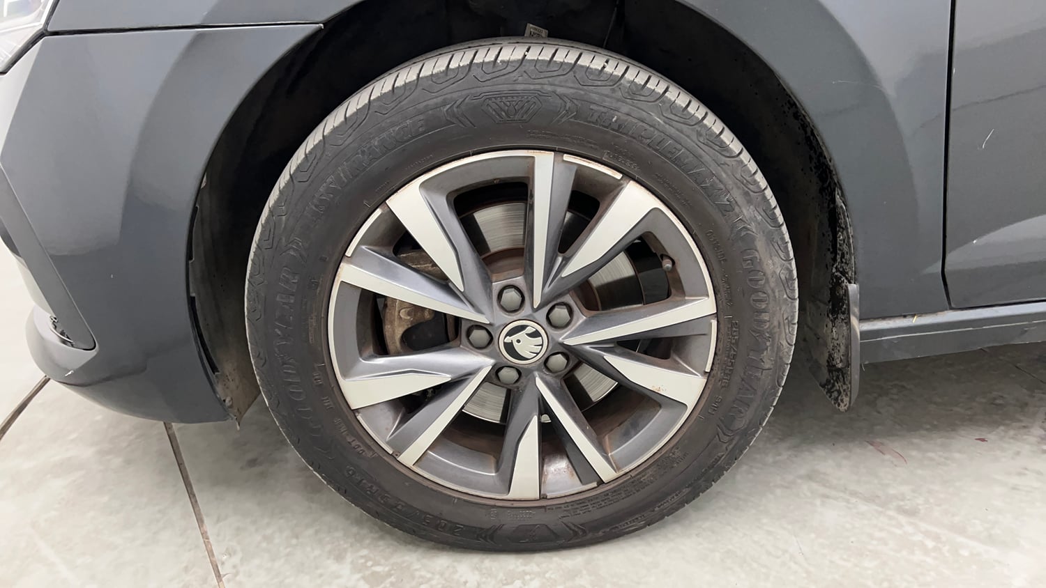 Used 2023 Skoda Slavia Style 1.5L TSI DSG Petrol Automatic tyres LEFT FRONT TYRE RIM VIEW