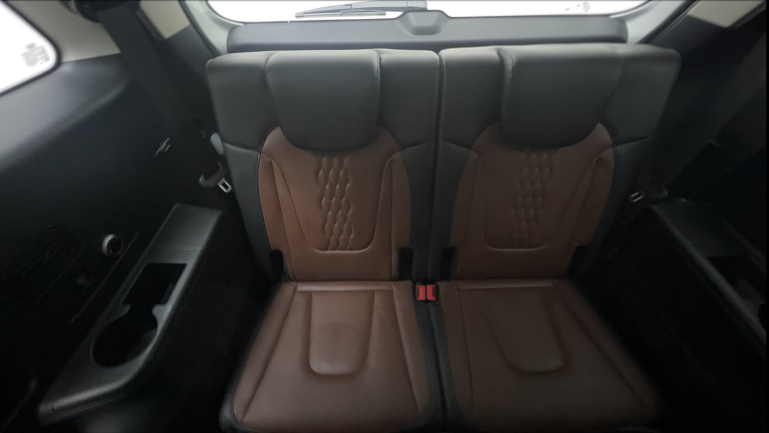 Used 2022 Hyundai Alcazar Signature (O) 6 STR 1.5 Diesel AT Diesel Automatic interior THIRD ROW SEAT